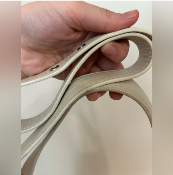 Coach Zoe White Leather Shoulder Bag - Picture 7 of 11